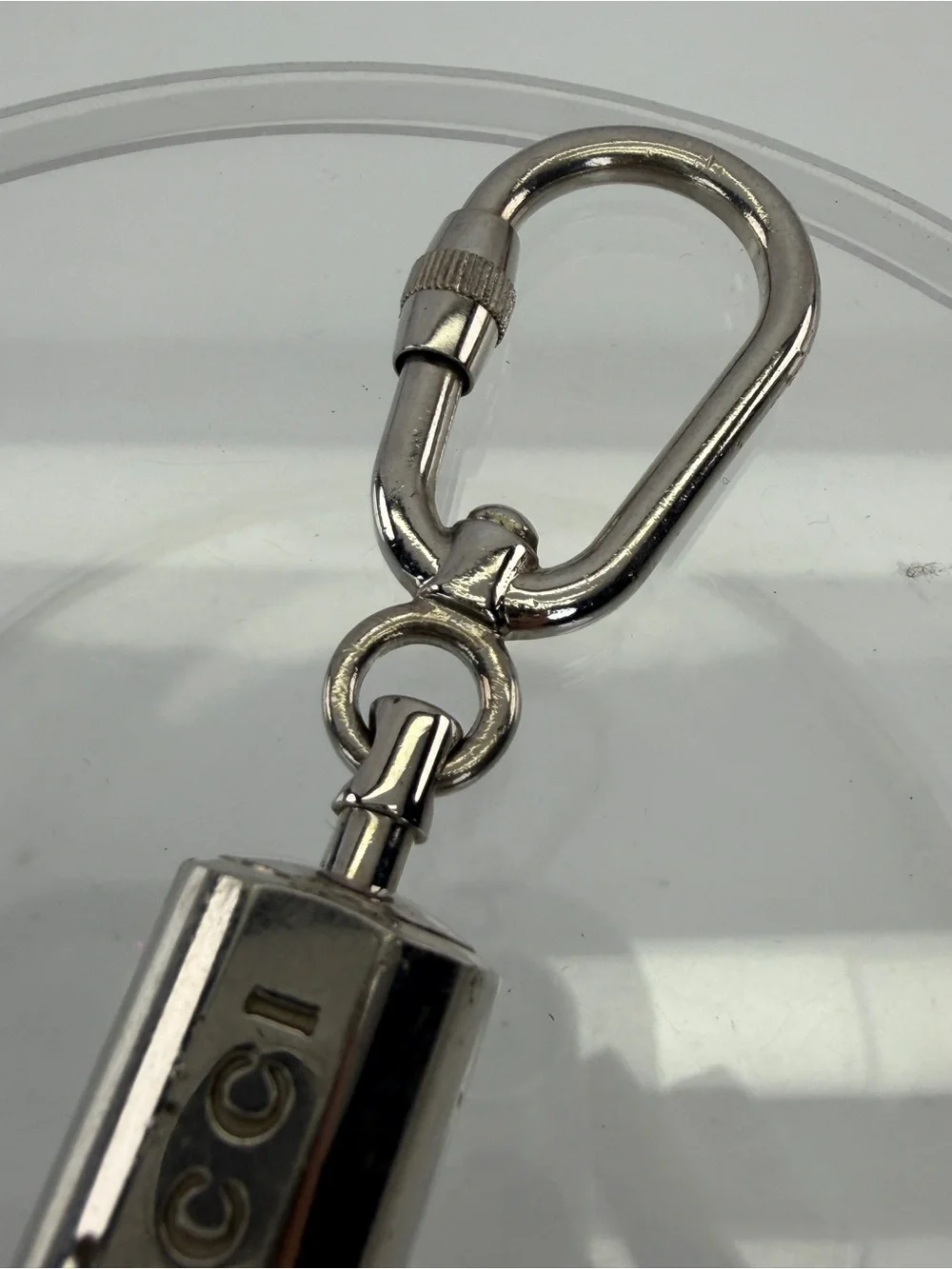 Gucci Logo Silver Tone Carabiner Double Key Ring Holder Charm Made in Italy Used